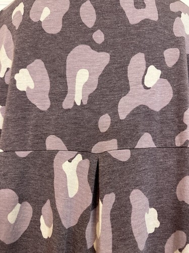 Zenana Ladies 3XL Dress/Mumu Purple Leopard Print with Side Slits - Picture 5 of 7