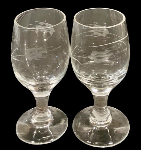 Set of 7 Etched Mismatched Cordial Glasses Vintage - Picture 2 of 12