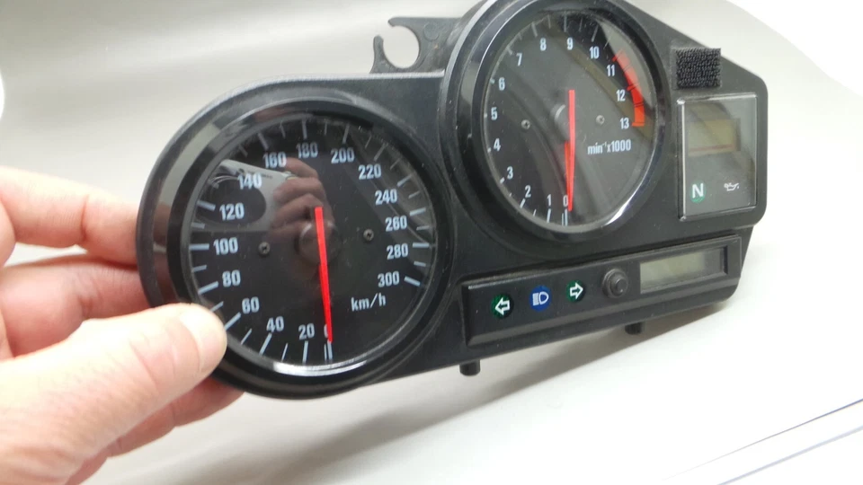 HONDA CBR 900 RR SC33 1998 1999 RELÓGIOS MEDIDORES BOM ESTADO DE FUNCIONAMENTO - Imagem 2 de 4