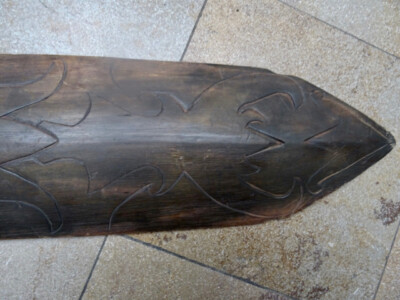 Bouclier De Danse Dayak - Art Tribal De Bornéo, Indonésie, En Bois Patiné, Objet Guerrier Authentique