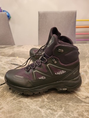 Helly Hansen Cascade Boots, Men, Size 9.5US, Black, Brand New