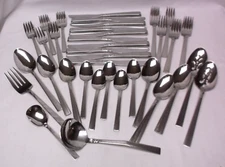 Oneida W. M. Dalton Brookwood Stainless Flatware Set Service for 10 56 Pieces