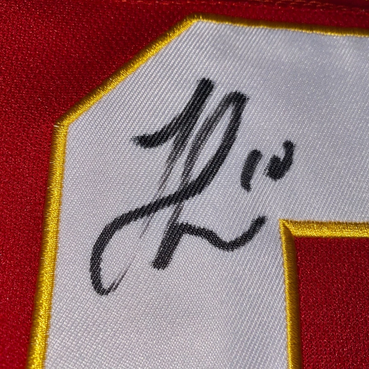 Jonathan Huberdeau Signed Calgary Flames Jersey Psa/Dna Coa Autographed