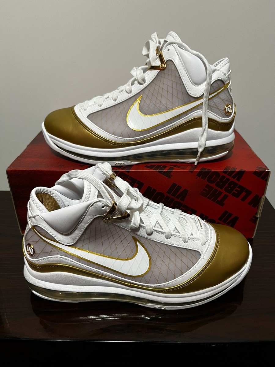 Nike LeBron VII QS China Moon Men's Size 8 White Metallic Nike LeBron VII QS China Moon Men's Size 8 White Metallic