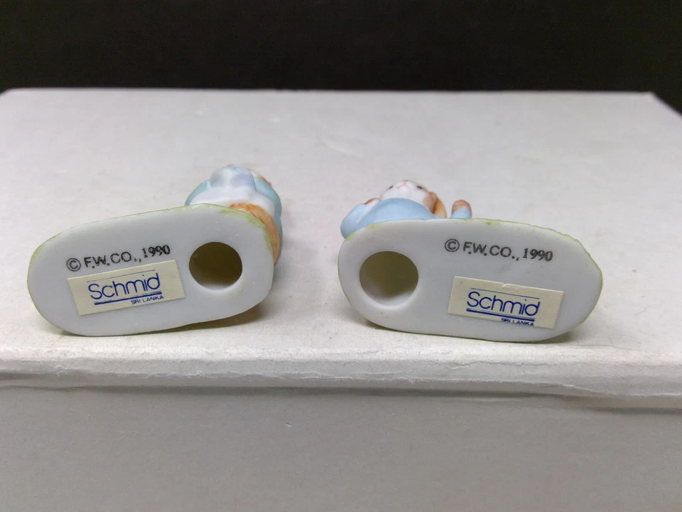 Pair of Vintage 1990 Schmid Porcelain Small Cat Figurines - Image 4 of 4