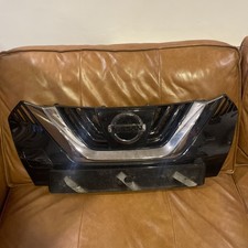 Nissan Micra Mk4 2018-ON Genuine Main Bumper Grill 623105FP0A