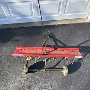 Craftsman Lawn Aerator 486.243152 Red Metal Garden Tool