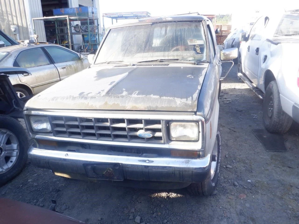 Manual Transmission Toyo Kogyo Mazda Manufactured Fits 86-87 BRONCO II 29696015 - Image 2 of 4