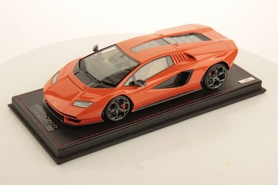 MR Collection LAMBO052E 1:18 Lamborghini Countach LPI 800-4 Arancio Modellauto