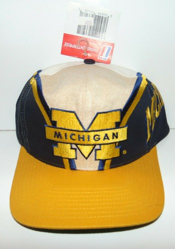 COLLEGE Football Hat TWINS ENT Vintage 