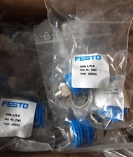 2PCS NEW Quick coupling socket 2143 KD4-1/4-A FESTO