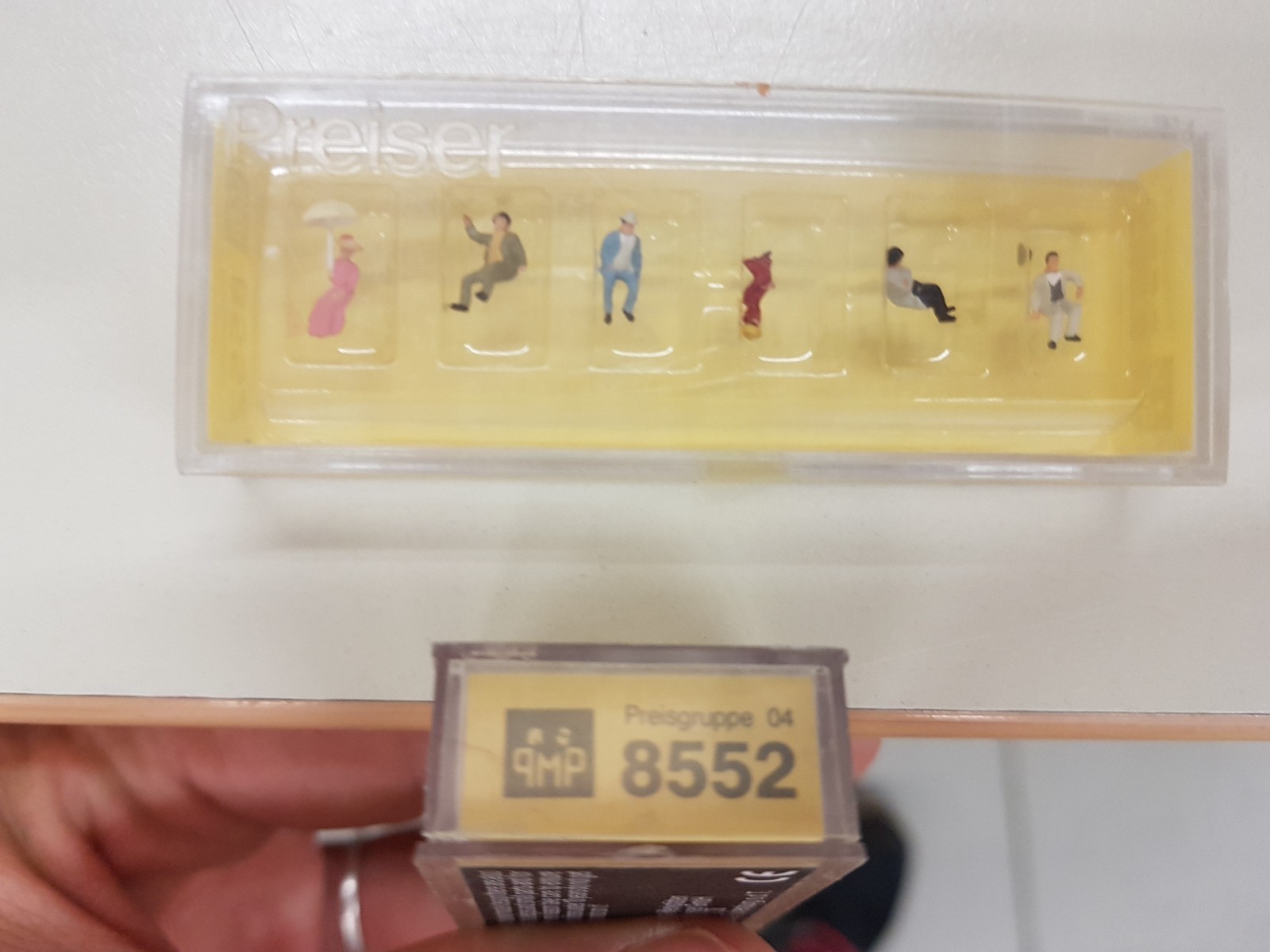 Toys & Hobbies Z Scale Gauge Preiser 160 Unpainted Assorted Figures Kit 88500 for sale online