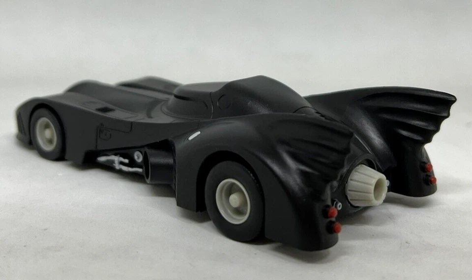  CALTEX BATMOBILE 1989 BATMAN (1:32) 80th ANNIVERSARY SPECIAL EDITION NEW - Image 4 of 4