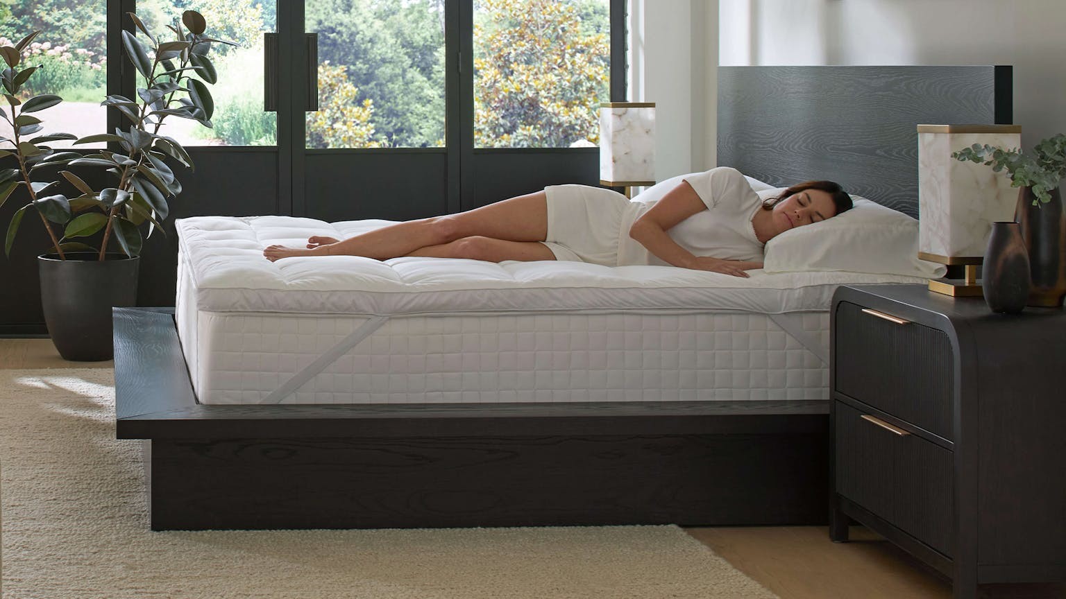 Saatva Down Alternative Featherbed Mattress Topper NO IMPORT FEES