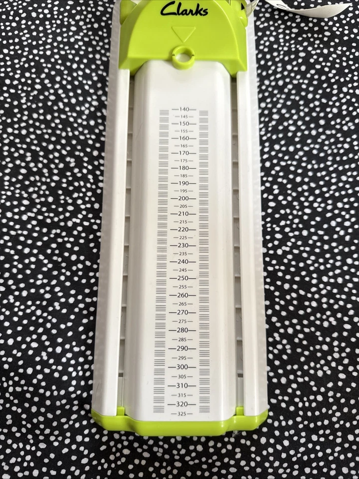 Clarks Junior Foot Measuring Gauge Green/White (Size 10 Junior - 10 Adult) - Image 4 of 4