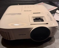 Epson Home Cinema 2100 home cinema projector