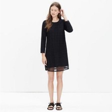 Madewell et Sezane Navy Thelma Long Sleeve Lace Dress