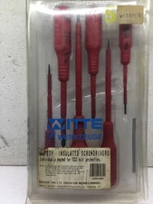 Witte 6 Piece 1000v Insulated Slotted and Phillips Screwdriver Set red
