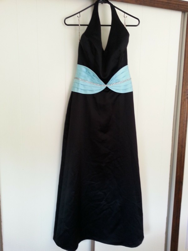FOREVER YOURS EXPRESSIONS BRIDESMAID, PARTY, DANCE FORMAL DRESS SIZE 6 NWT