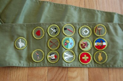 Vintage Boy Scouts Sash with 15 Merit Badges | eBay display picture 2