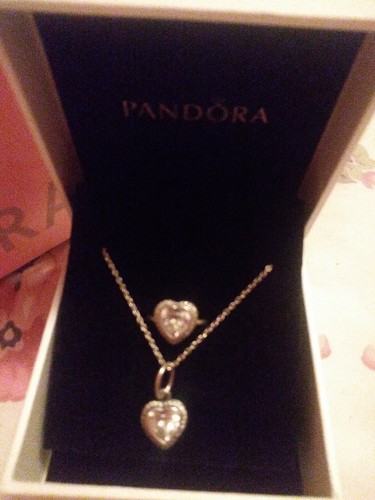 Authentic Pandora S925 Sparkling Love 