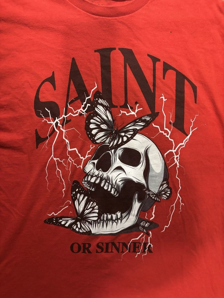 Camiseta Saint or Sinner Calavera Mariposa Para Hombres XL Roja Popular Camiseta Gráfica Veneno Foto 2 de 4