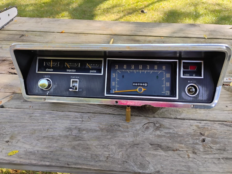 1967-1969 Plymouth Valiant Signet Speedometer Interior Dash Panels Radio Bezels Foto 2 de 4