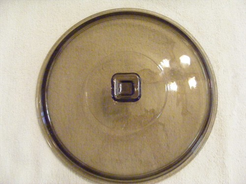 8) ANCHOR HOCKING 2 Qt. SMOKEY GRAY CASSEROLE WITH LID AND 1 Qt. MIXING BOWL - Picture 9 of 11