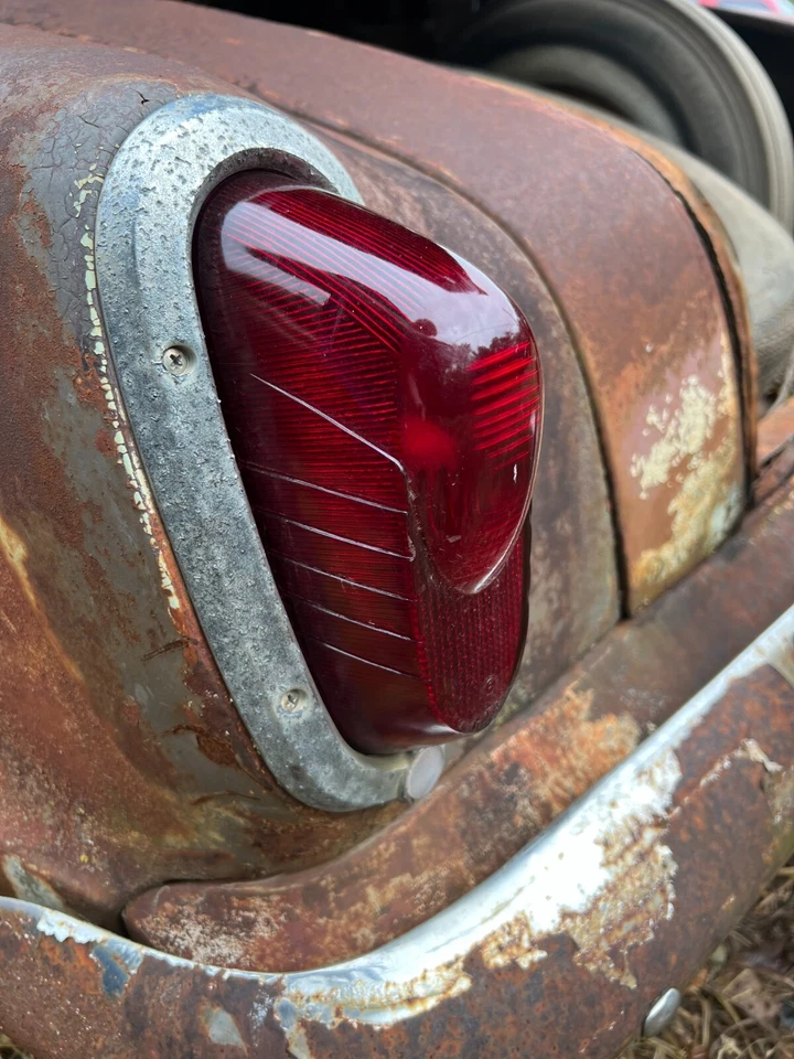 Luz trasera de vidrio Studebaker Champion 1951 1952 lente, bisel y carcasa Foto 2 de 4