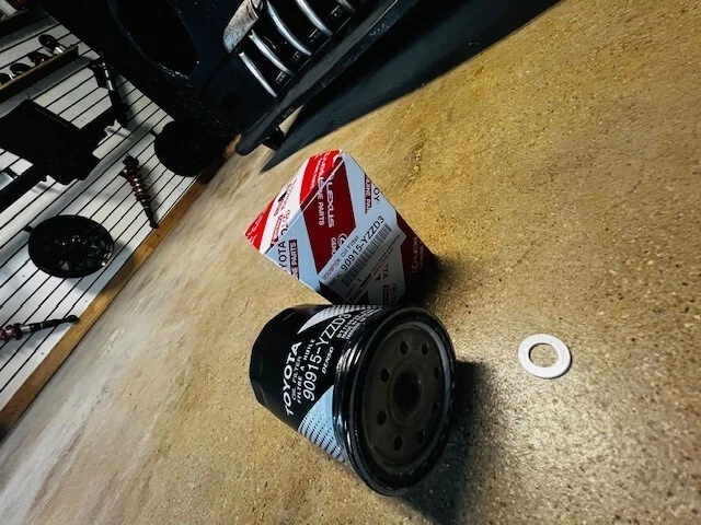 5 TOYOTA Oil Filter 90915-YZZD3 4Runner Tundra Tacoma Sequoia + Drain Plug - Image 2 of 4