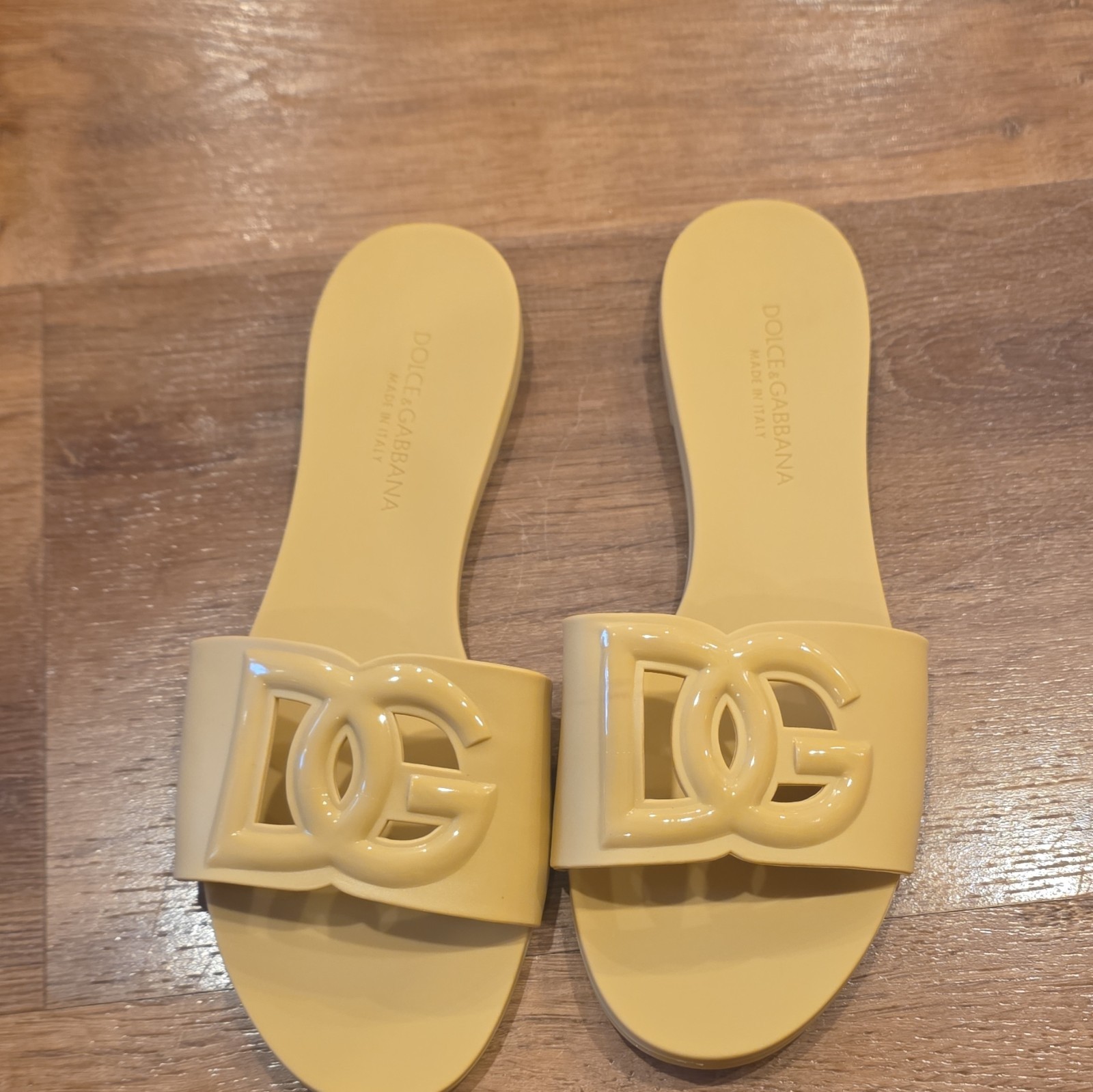 size 39 Dolce Sandals Rubber Slip On EU 39 US 8.5