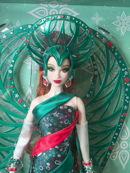 BARBIE SIGNATURE HOLIDAY ANGEL BOB MACKIE 2024 ED. LIMITADA Mattel (HRM70). NRFB