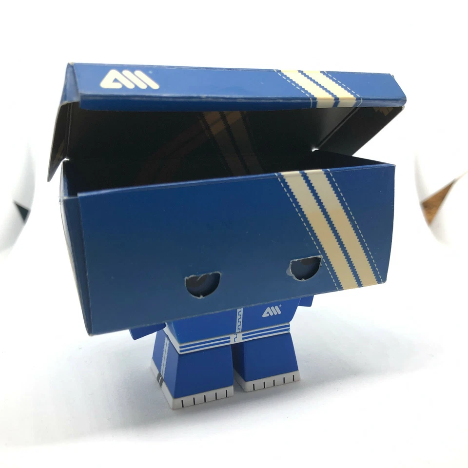 Tenis Cardboy AMDC Strangeco Mark James Addidas Caja de Zapatos Figura Azul ¡Raro! Foto 2 de 4