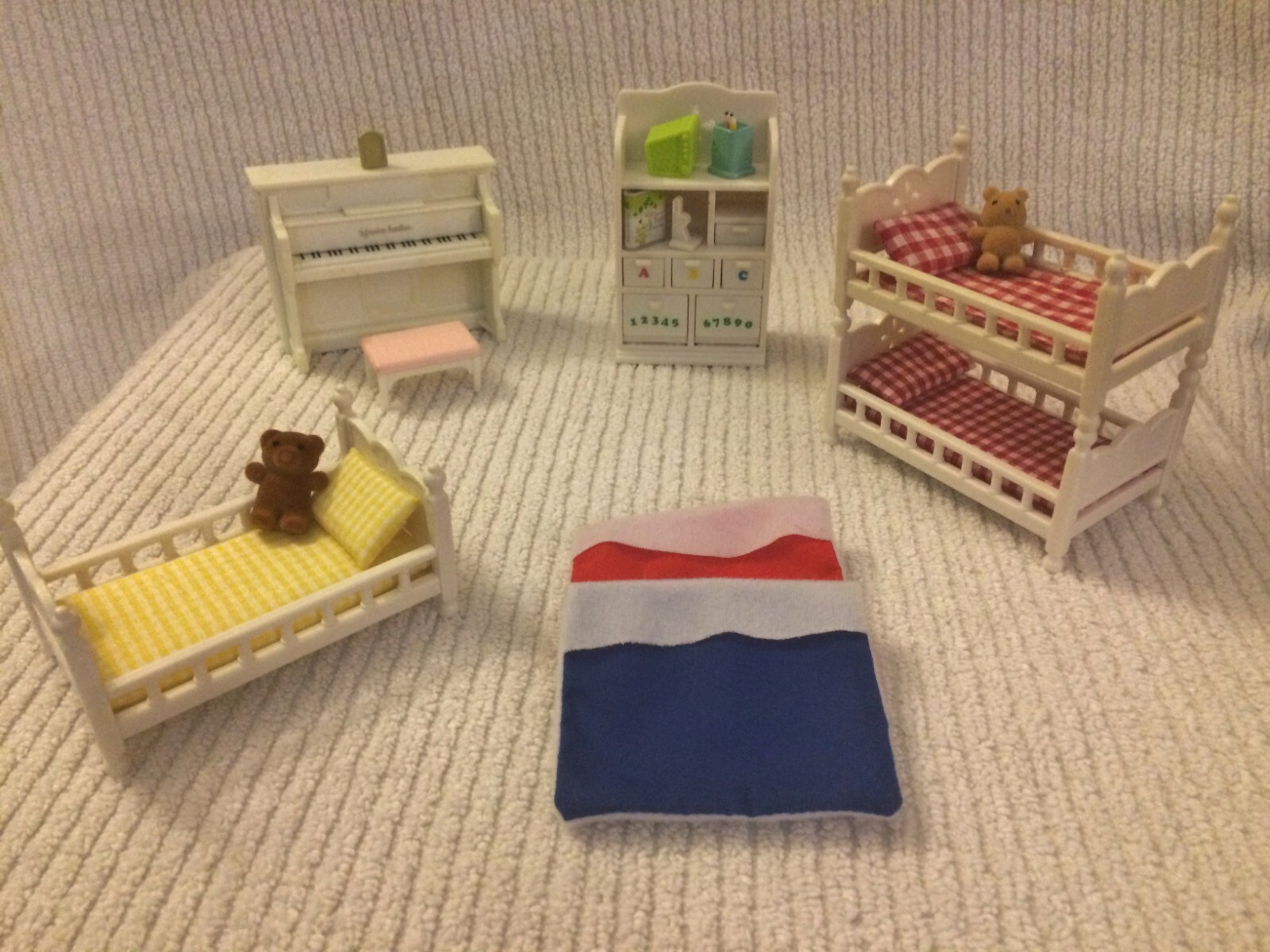 Lot Calico Critters Bedroom Furniture Bunk Beds Radio Bookcase Piano