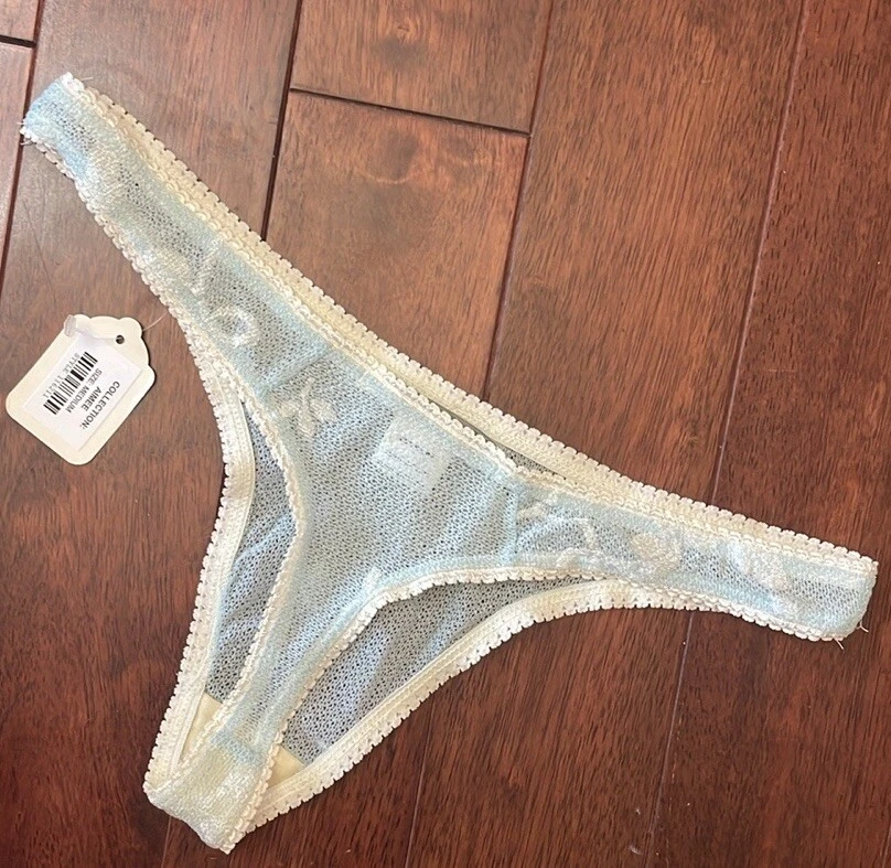 Nuevo con etiquetas Braguita Tanga Claire Pettibone Aimee RARA Azul Floral Sin Forro M $149 Foto 3 de 4