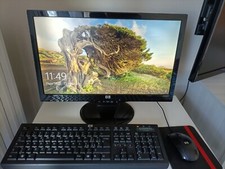 Computer fisso HP Pavillion+ due tastiere e due mouse sempre HP 