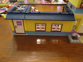 LEGO FRIENDS 41005 HEARTLAND HIGH CUSTOMIZED WITH SOME REDESIGN