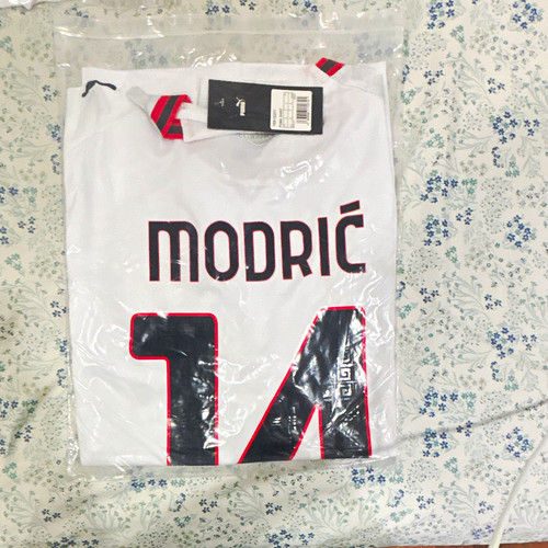 PUMA AC Milan Luka Modrić #14 White Soccer Jersey Men's Size L Serie A