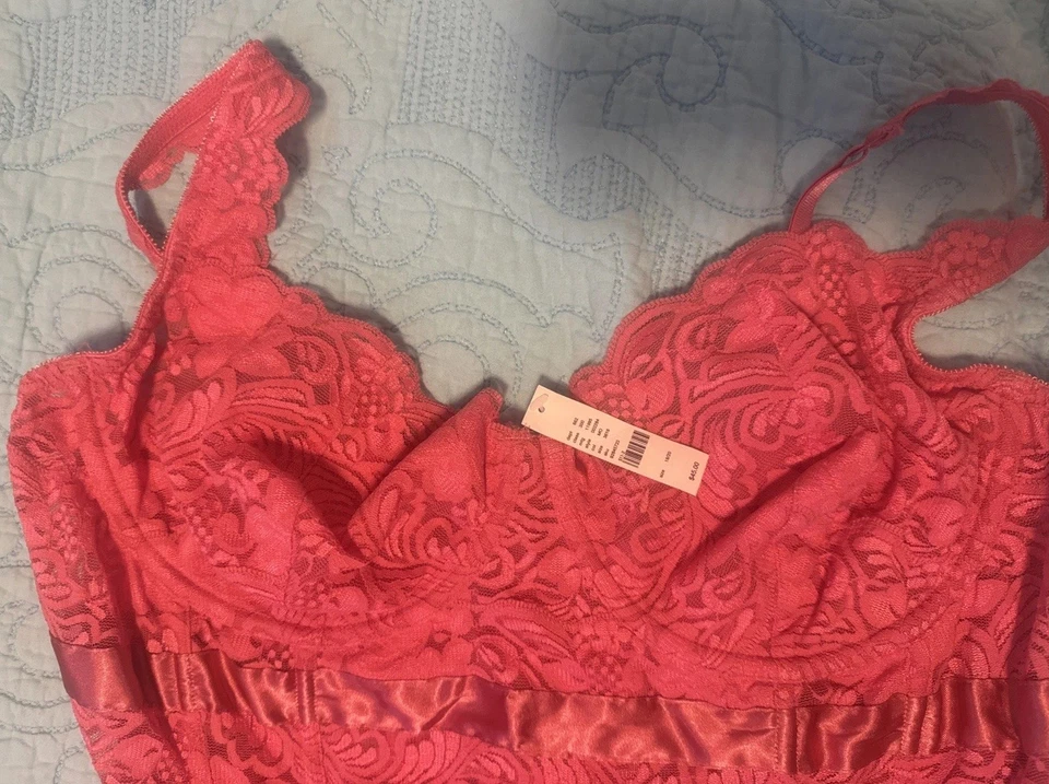 ¡Nuevo! Corsé de encaje coral cacique Lane Bryant talla 18/20 Foto 2 de 4