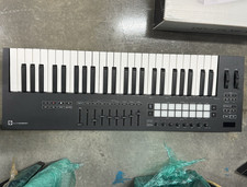 Novation Launchkey 49 49-Key MIDI Keyboard Co...