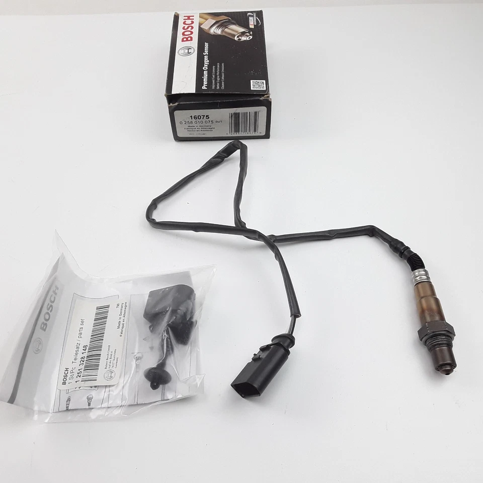 Conjunto de sensores de oxígeno premium Bosch 16075 para Volkswagen Jetta (2004-2005) Foto 2 de 4