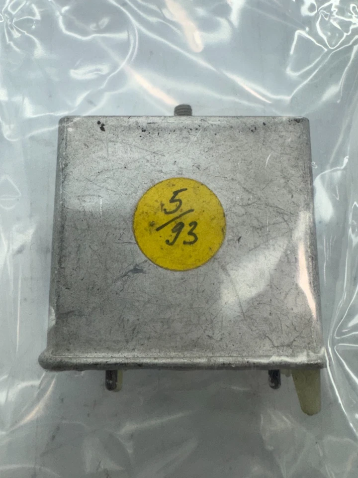 Porsche 930 RPM Limit Relay 93061812300 - Image 2 of 3