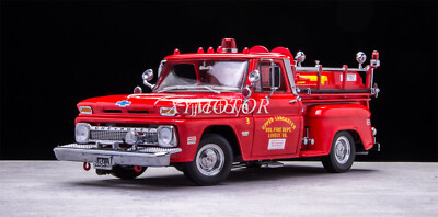 Sunstar 1/18 Chevrolet C-20 1965 fire engine truck Diecast Model