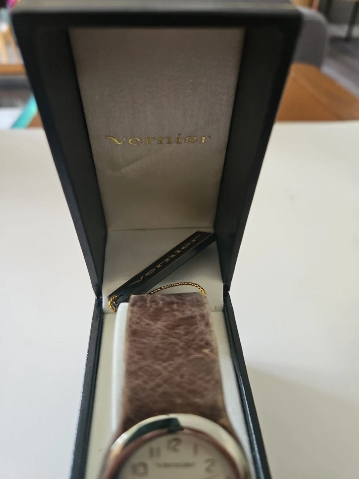 Vernier Reloj Mujer Cuero Marrón Brazalete Pulsera Plata Nuevo Western  Foto 2 de 4