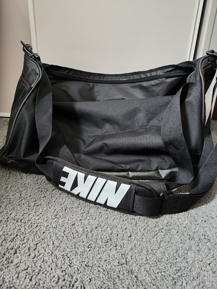 Nike Brasilia Large Black Duffel, Men's Gym Bag, All Purpose Duffel Bag