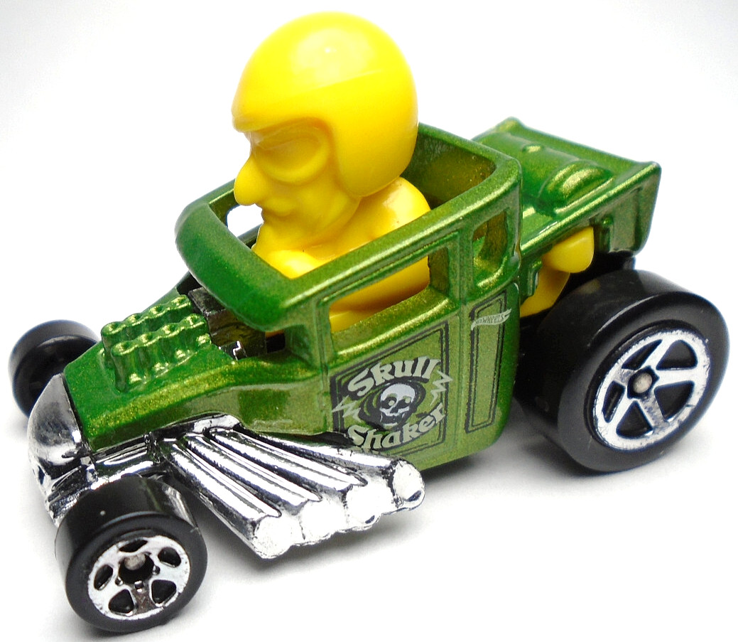 2018 HOT WHEELS SKULL SHAKER GREEN 1:64 DIECAST 2" HOT ROD CAR W YELLOW & SILVER