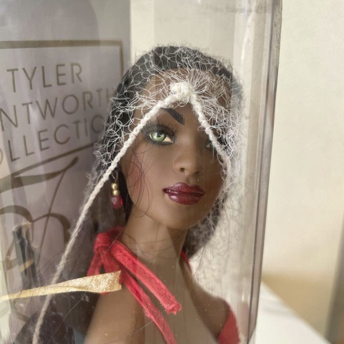 Tonner Tyler Wentworth Red Dressed Collection Puppe Originalverpackt Gebraucht - Bild 3 von 17