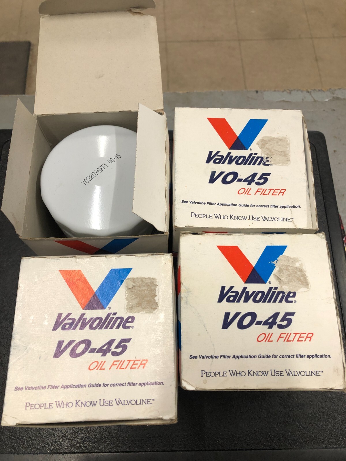 Valvoline ENGINE OIL FILTER VO-45 V0-45 LOT OF 4 NEW OLD STOCK