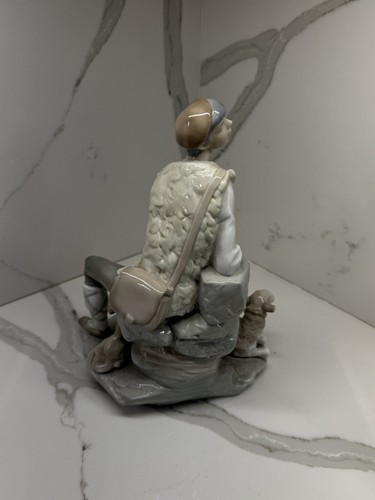 VINTAGE RARE WHITE MARK LLADRO RESTING SHEPHERDS BOY WITH ANIMALS D13-38. - Picture 6 of 19