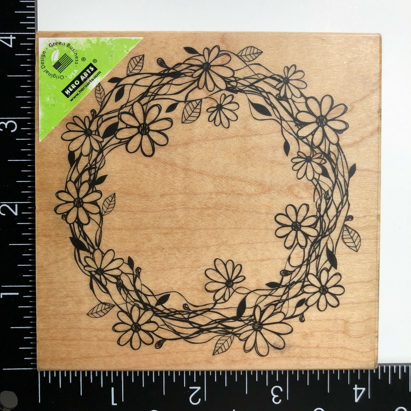 Hero Arts Flower Wreath S5491 Wood Mounted Rubber Stamp Daisy Fl
